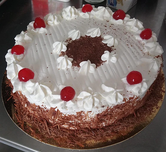 tarta redonda con chispas de chocolate